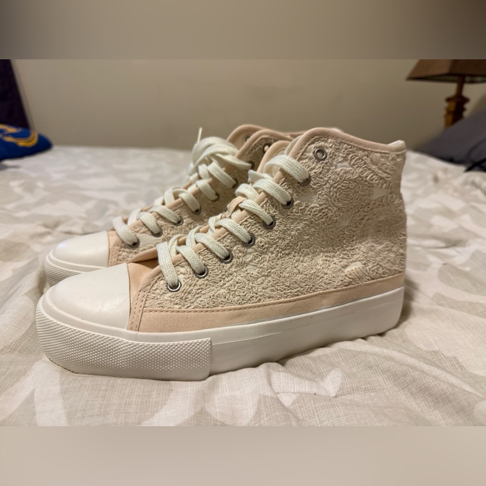 American Eagle AE Converse Cotton Canvas High Top Sneakers Platform Brand New
